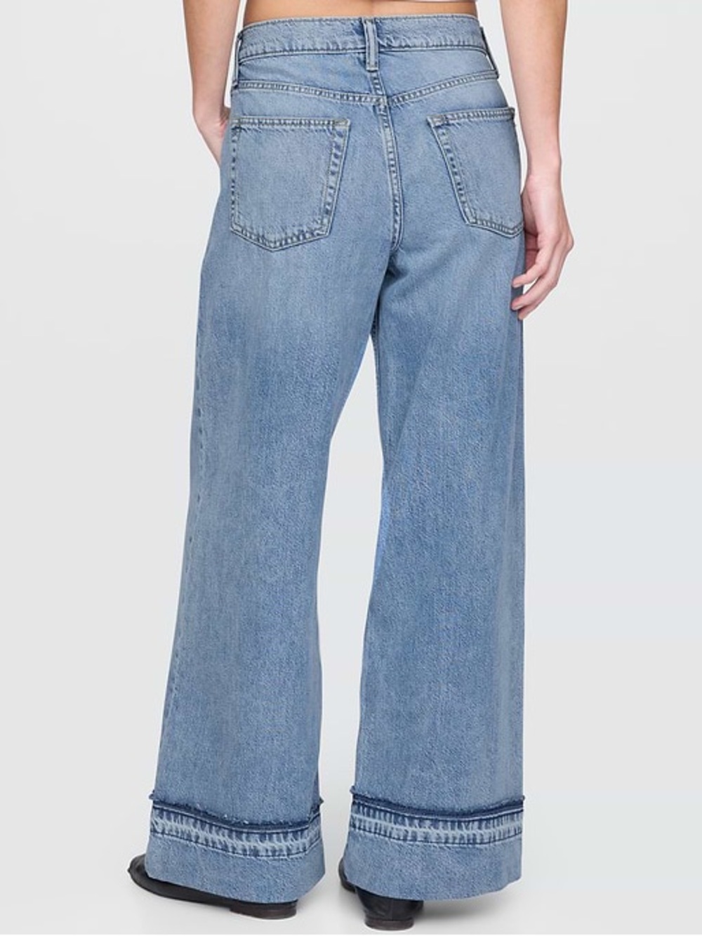 New Gap Mid Rise UltraSoft Wide Leg Baggy Jeans
Size 10 Tall Relaxed Slouchy Y2K - Picture 12 of 13